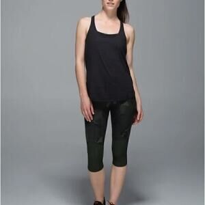 Lululemon Athletica Camoflauge Training Tough Crop Leggings Women's Green Size 4